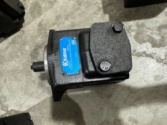 425817.8274 Pompes hydrauliques Kalmar Reach Pièces d'empilage