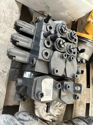 150602020002B distributeur multivoies 	Pièces pour Reach Stacker Sany