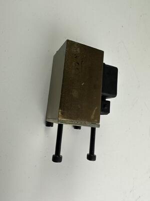 0009736081 électrovanne pièces détachées pour reach stacker Linde